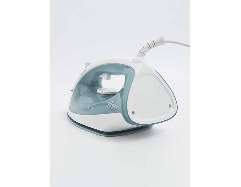PLANCHA A VAPOR OSTER GCSTBS5002 Compacta color azul