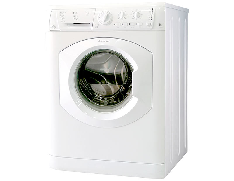 LAVADORA ARISTON AR6L 85 EX M 6KG carga frontal