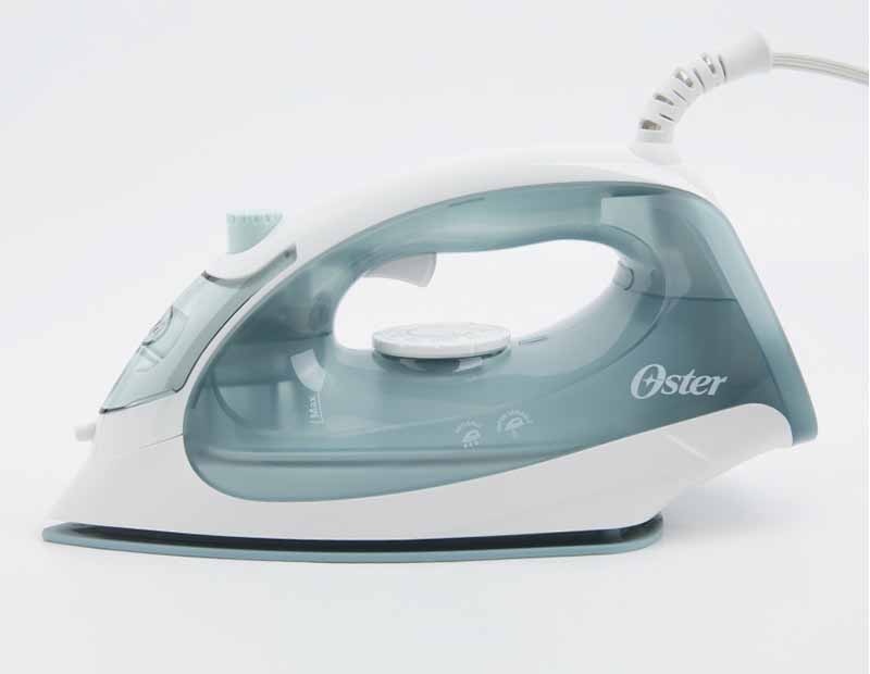 PLANCHA A VAPOR OSTER GCSTBS5002 Compacta color azul 1400 W
